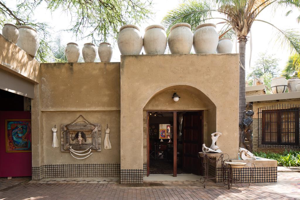 The Art Guesthouse Hartbeespoort Bagian luar foto