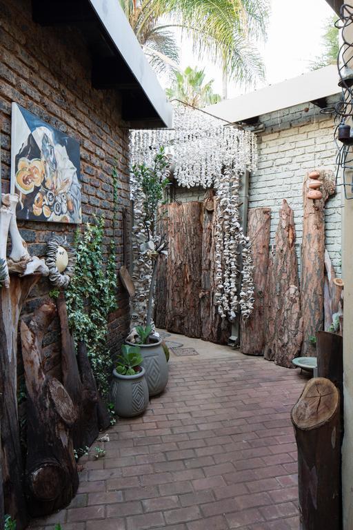 The Art Guesthouse Hartbeespoort Bagian luar foto