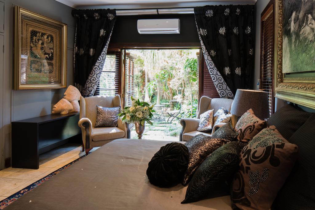 The Art Guesthouse Hartbeespoort Bagian luar foto