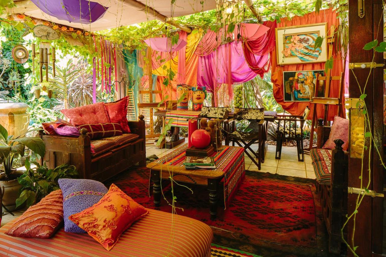The Art Guesthouse Hartbeespoort Bagian luar foto