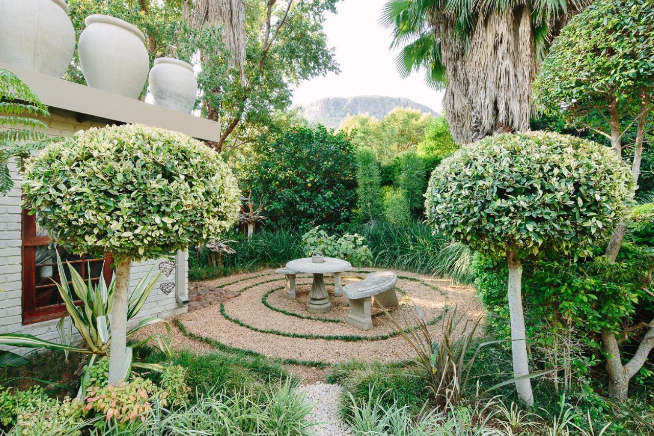 The Art Guesthouse Hartbeespoort Bagian luar foto