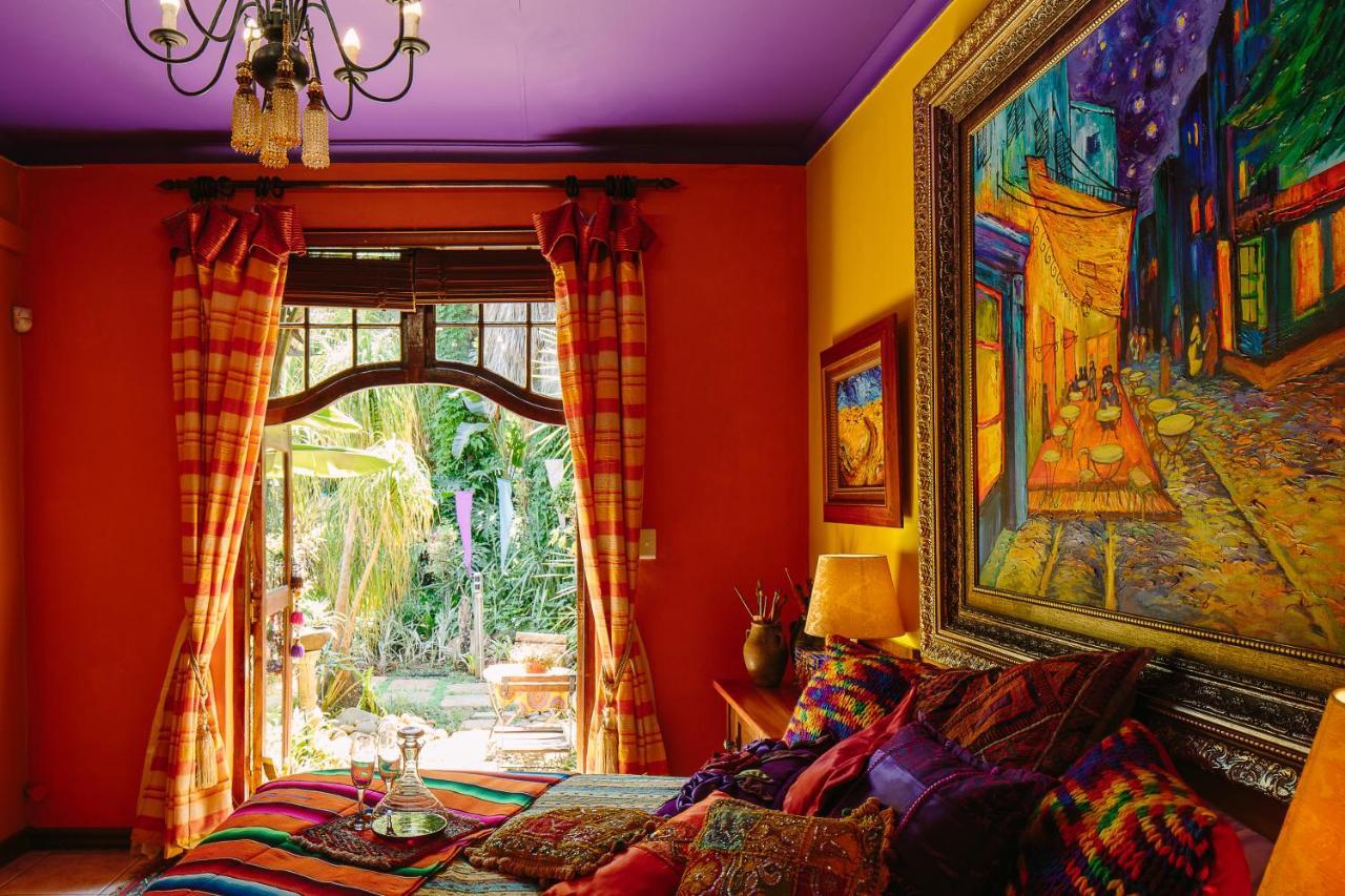 The Art Guesthouse Hartbeespoort Bagian luar foto