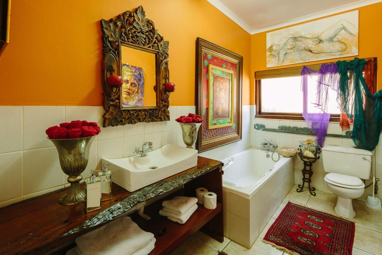 The Art Guesthouse Hartbeespoort Bagian luar foto