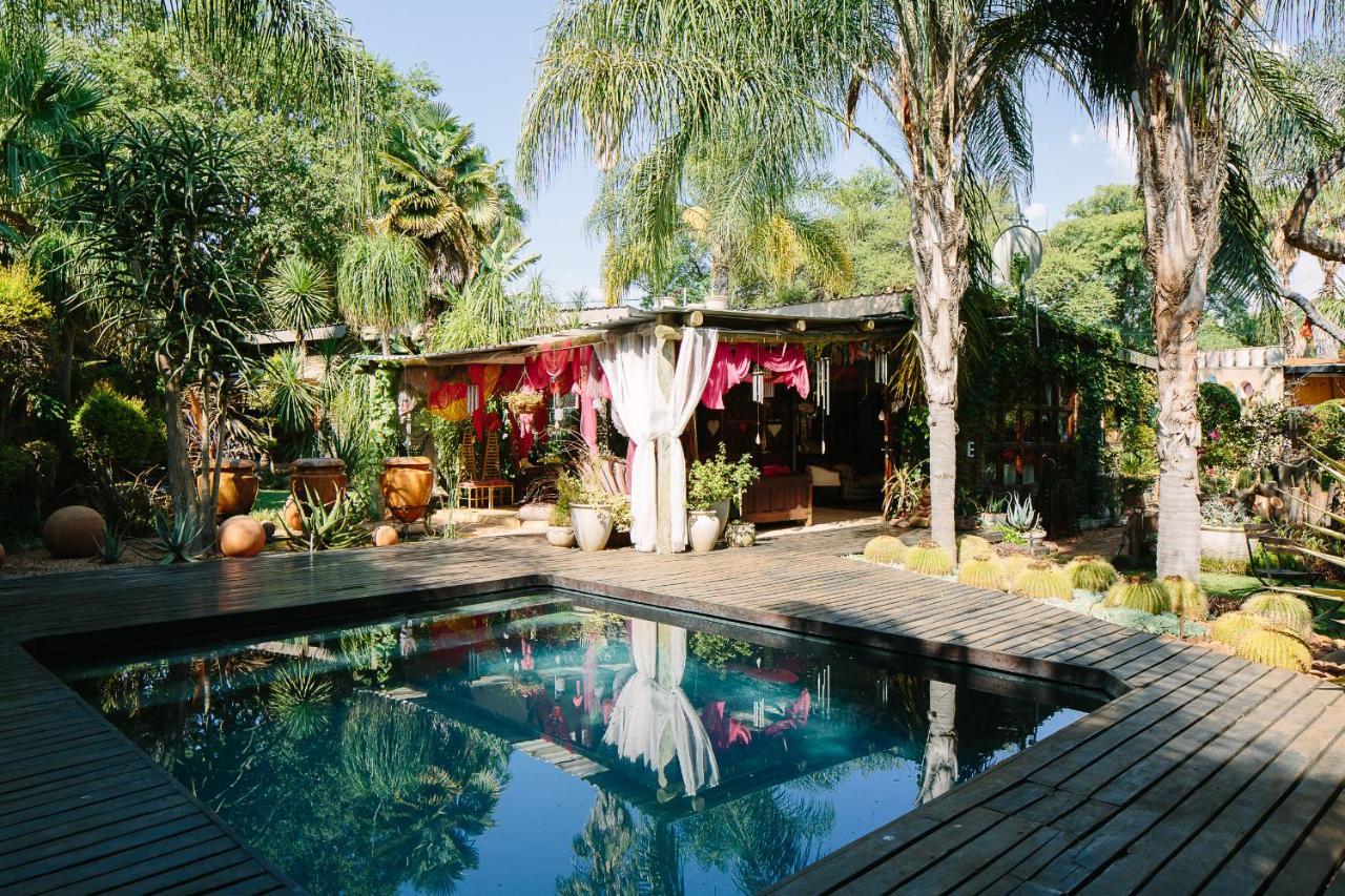 The Art Guesthouse Hartbeespoort Bagian luar foto