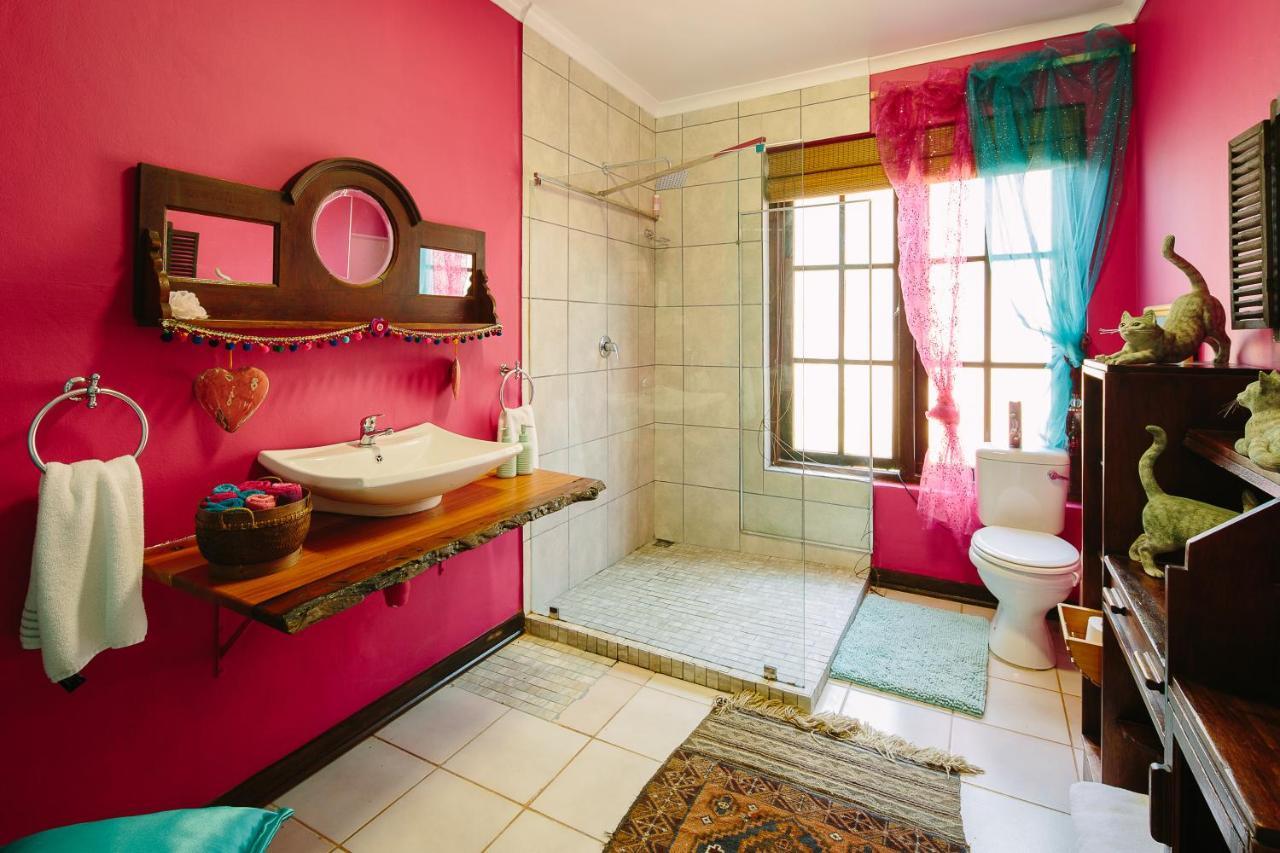 The Art Guesthouse Hartbeespoort Bagian luar foto