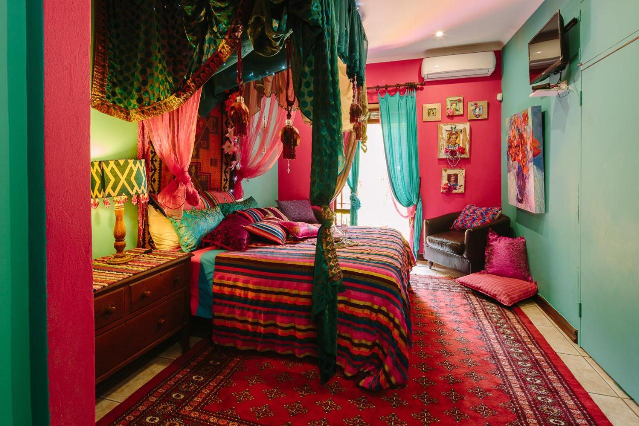 The Art Guesthouse Hartbeespoort Bagian luar foto